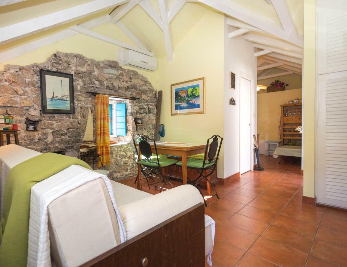 Vacation House Sara&Noa Maslinica Exterior foto